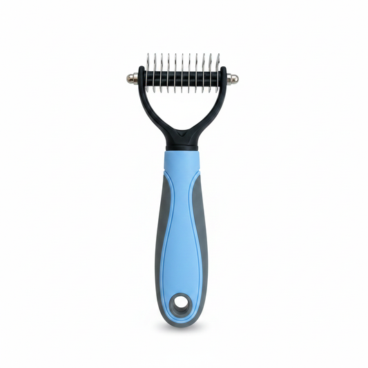 Peigne bleu fond blanc